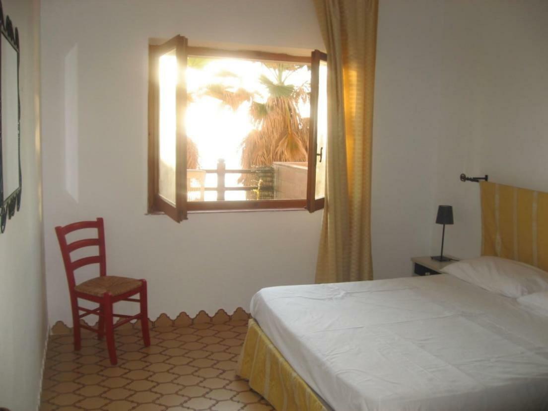 Waterfront Apartments Bosa Porto Alabe Екстериор снимка