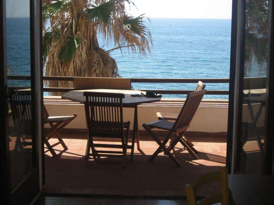Waterfront Apartments Bosa Porto Alabe Екстериор снимка