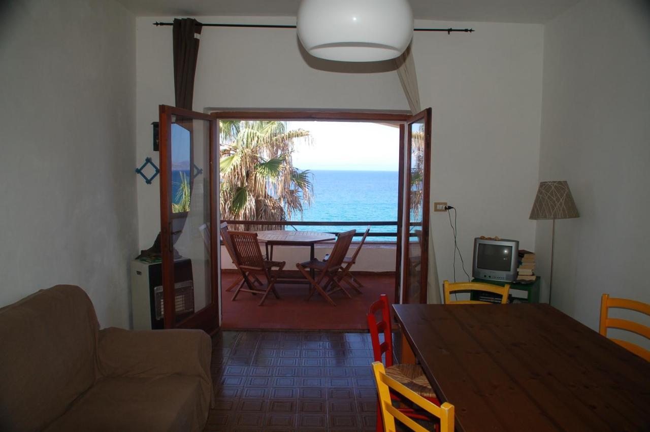 Waterfront Apartments Bosa Porto Alabe Екстериор снимка
