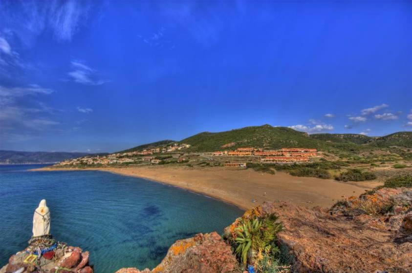 Waterfront Apartments Bosa Porto Alabe Екстериор снимка